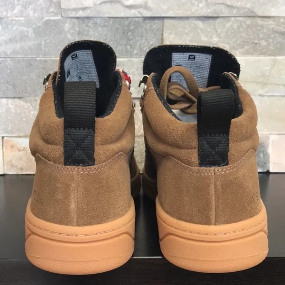 Veja Men's Roraima Sneaker - Picture 6 of 8
